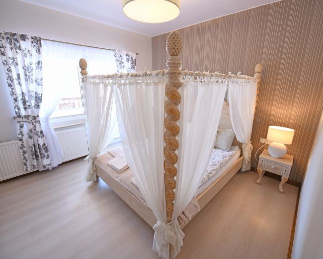French Lounge|320